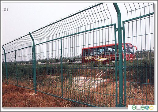 供应高速公路护栏网