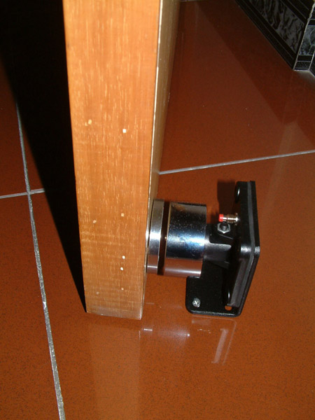 防火门电磁门吸释放器（地式标准型）