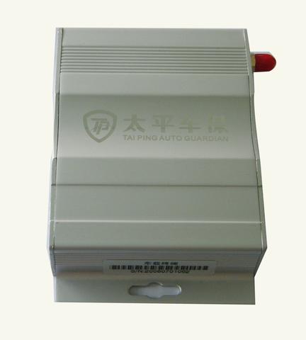 厂家供应汽车GSM防盗器,gps防盗器,gps导航定位一体机