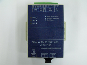 RS-232/422/485转单模光纤转换器