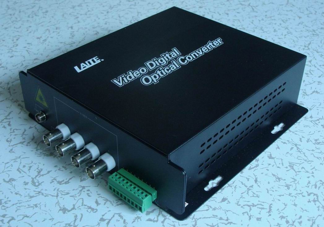 珠海中腾——16路进32路出视频分配器