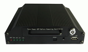 4路D1车载硬盘录像机