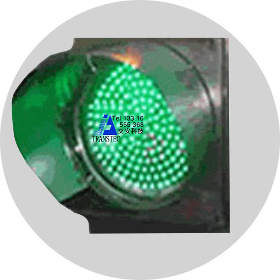 满屏交通信号灯绿色