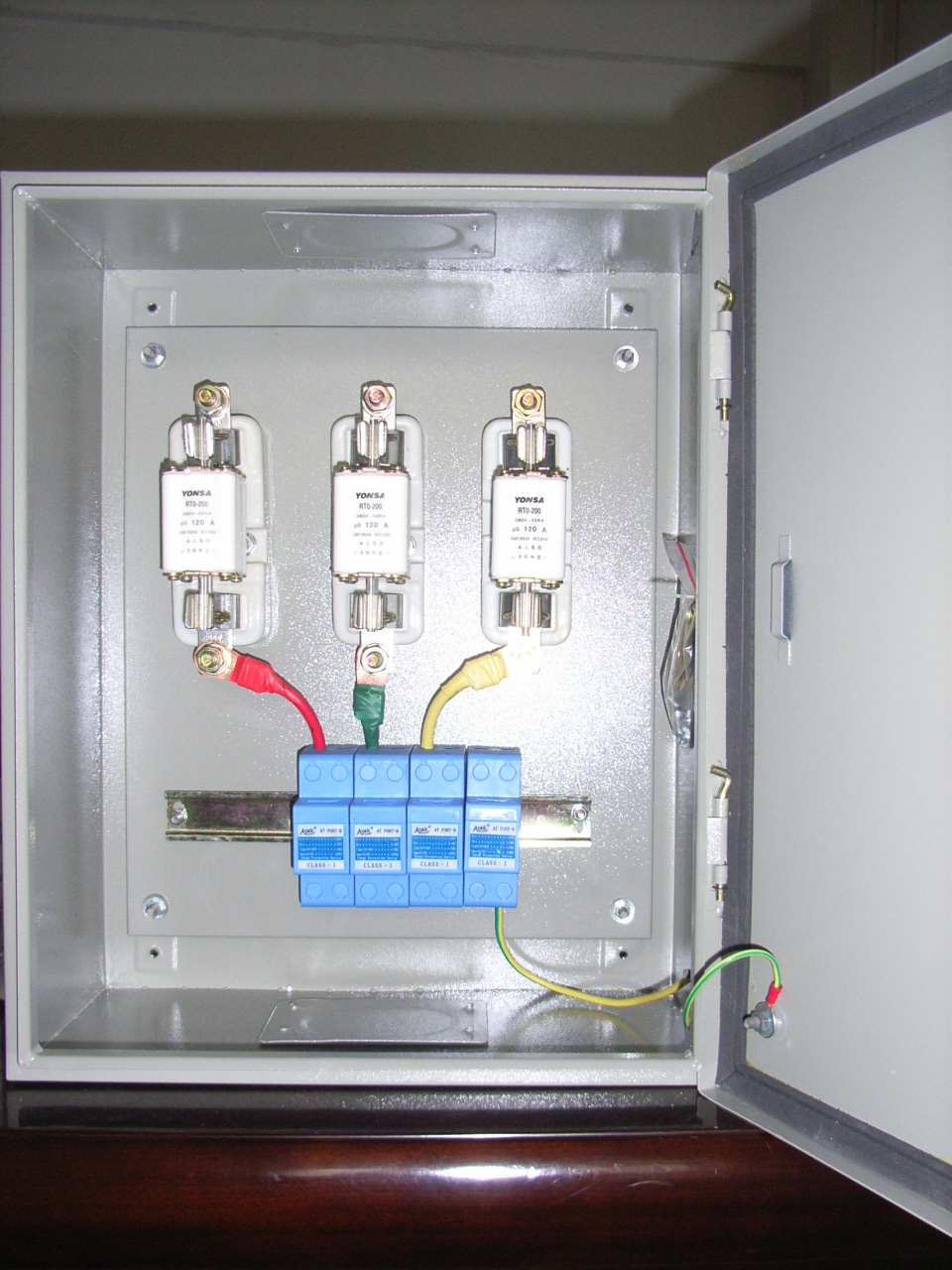 AT PORT/4P-B100第一级三相电源防雷箱