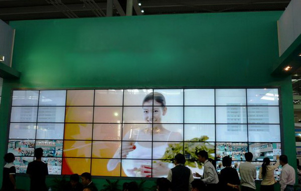 超窄边46寸拼接屏