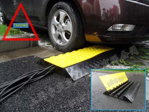 武汉橡胶过线桥 武汉电线保护板 武汉电缆保护板