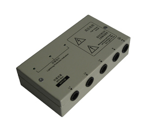 三相电源防雷箱