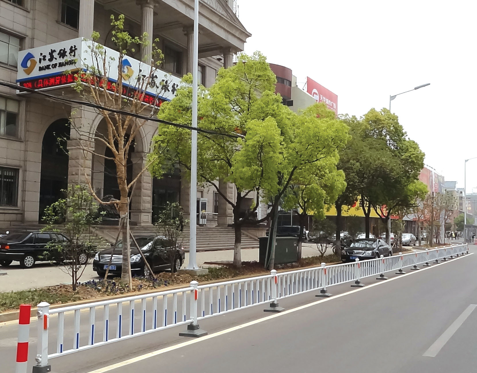 城市道路护栏，隔离护栏