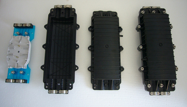 PC二进二出卧式光缆接头盒