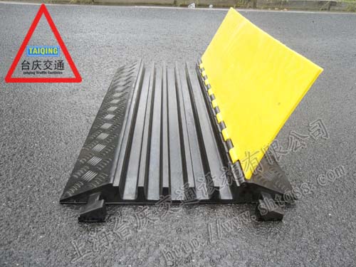 橡胶过线槽辽宁 车间橡胶过线槽 舞台橡胶过线槽辽宁