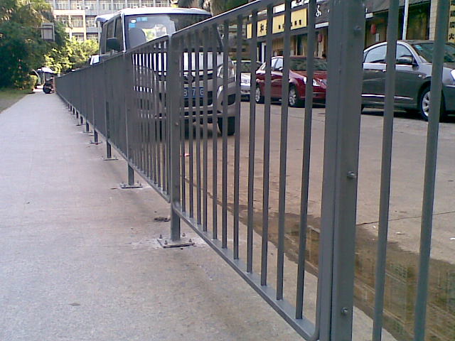 深圳防护栏生产厂家，防护栏