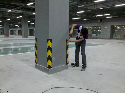 深圳交通设施厂家，车位锁，定位器，护墙角