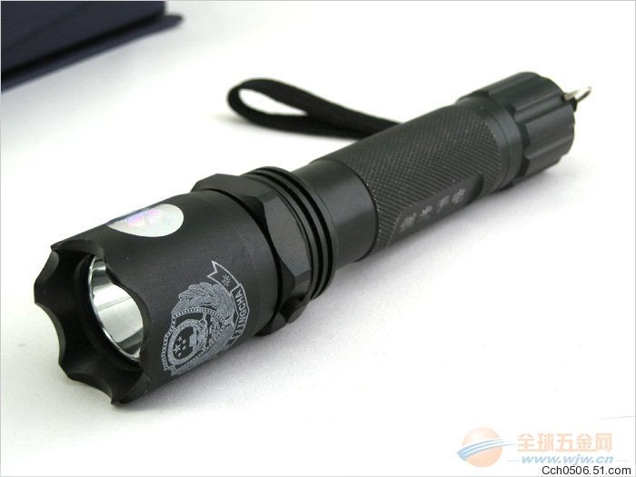 |炫目强光手电