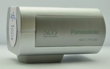 松下强光抑制摄像机WV-CP504，照车牌首选松下枪机