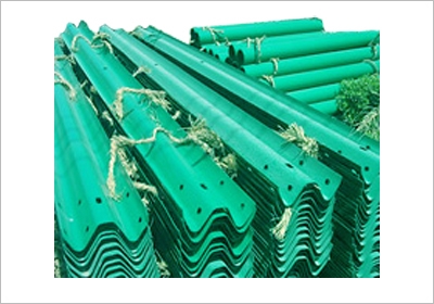 波形梁护栏板  防撞护栏板  公路波形护栏板  柱帽  端头