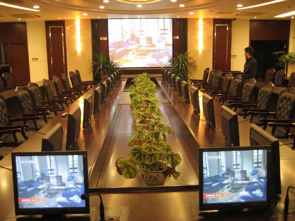 19寸液晶屏翻转器