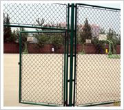 供应成都护栏网 网球场围网 球场护栏网