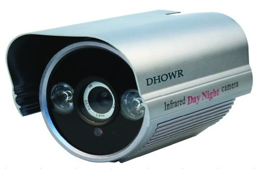 80米4颗点阵红外摄像机