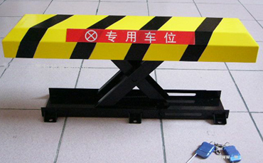 厦门X型遥控车位锁，漳州停车位智能升降固定锁