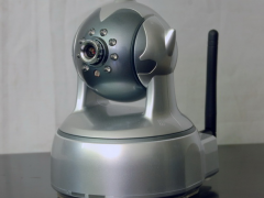 1/4 CMOS 日夜型云台网络IP摄像机