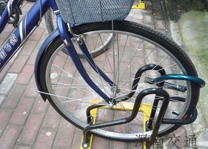 【上海自行车停车架/自行车停车架自身防盗功能】