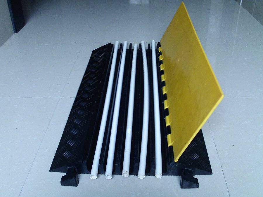 上海橡胶过桥板，橡胶过桥板厂家，橡胶过桥板价格