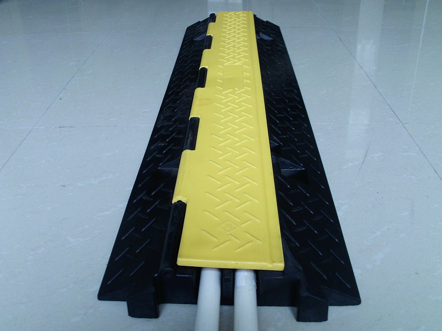 上海线槽减速板，线槽减速板厂家，线槽减速板价格