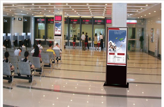 立式55广告机的价格