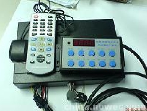 多媒体报站器广告一体机，手动报站器