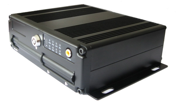 双SD卡车载录像机