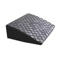 防止雨雪天气车轮打滑？深圳创安全路沿坡为您解决