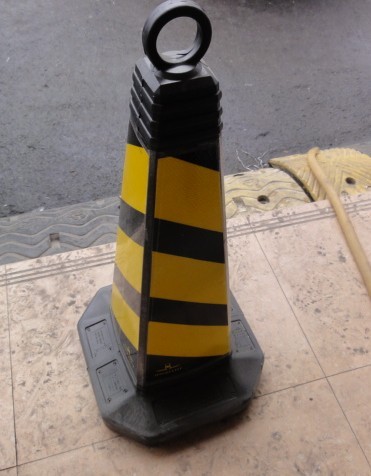 上海橡胶路锥，宝山橡胶路锥，橡胶路锥价格