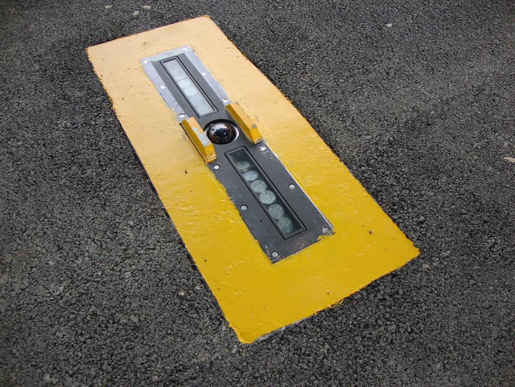 固定式车底检测系统