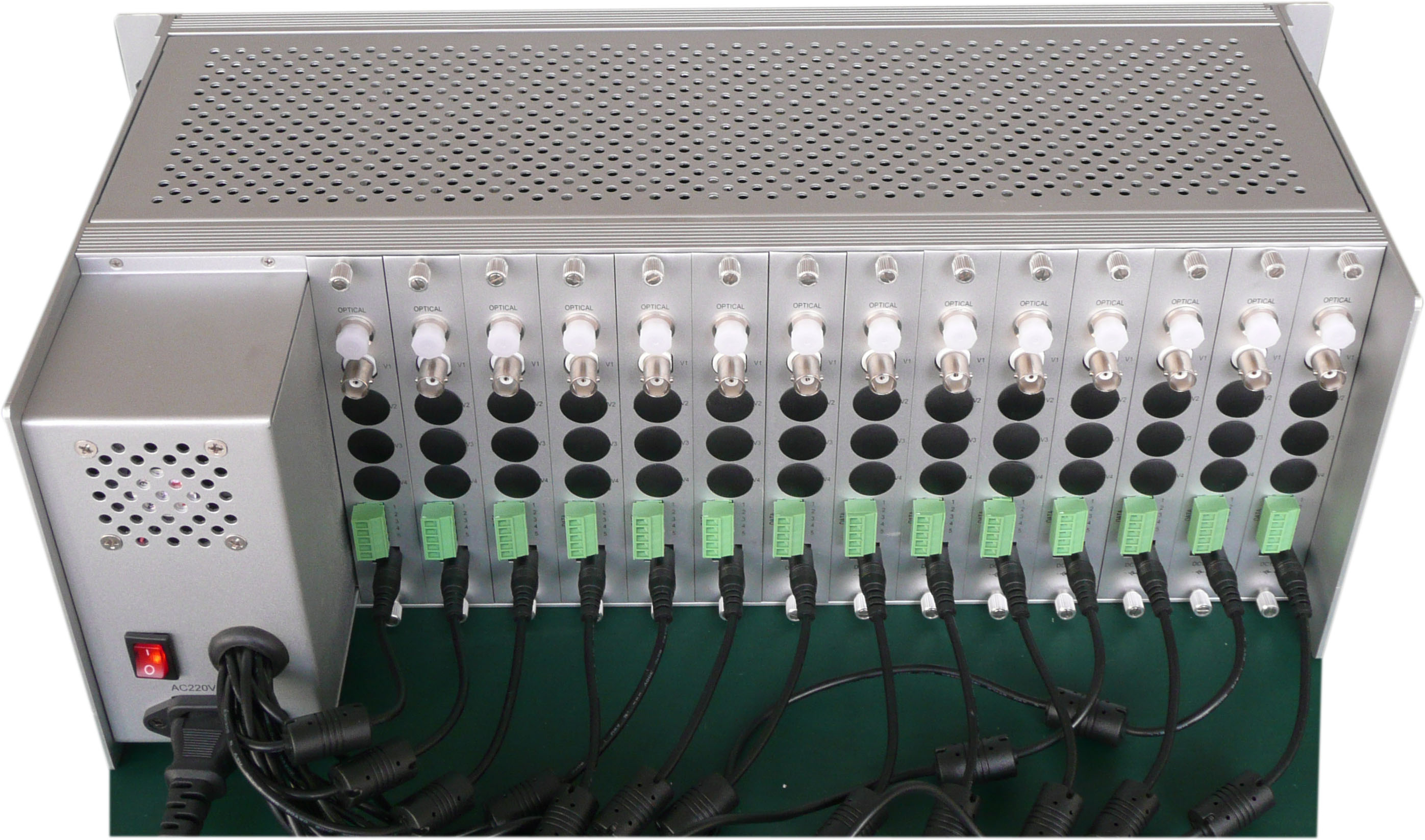 接收端插卡式（机架式）光端机