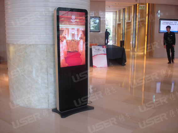 在江西选择哪个厂家的广告机---深圳优色公司值得你信懒