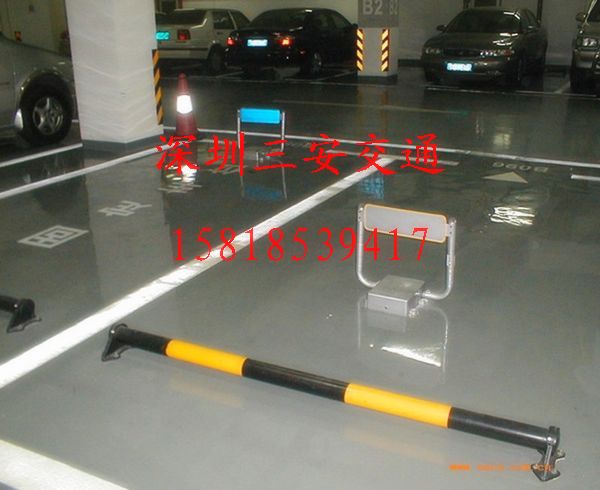 马氏体不锈钢伸缩护栏强度高，但塑性和可焊性较差