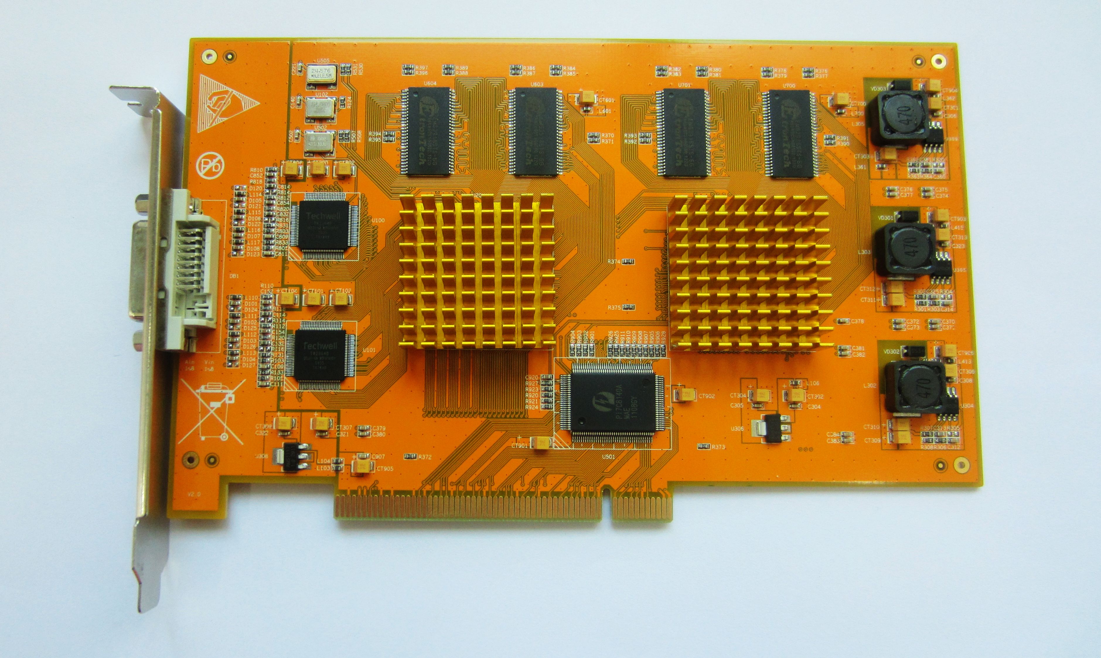 8路全兼容硬压缩超清视频采集卡