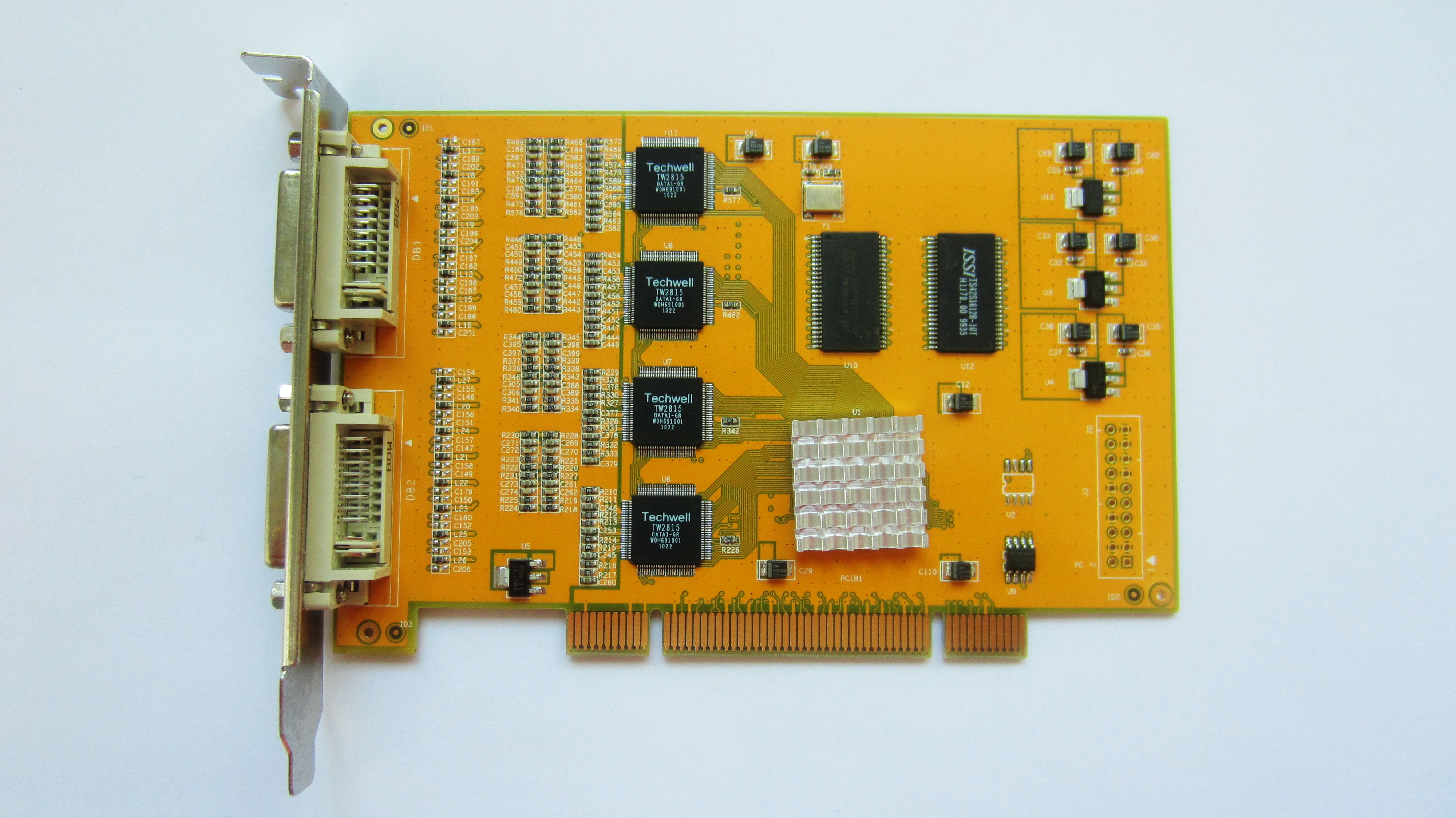 16路D1实时H.264 TW2815视频采集卡