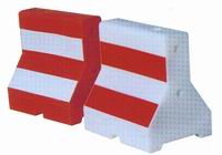 济源那卖水马 南阳水马厂家  水马隔离墩价格