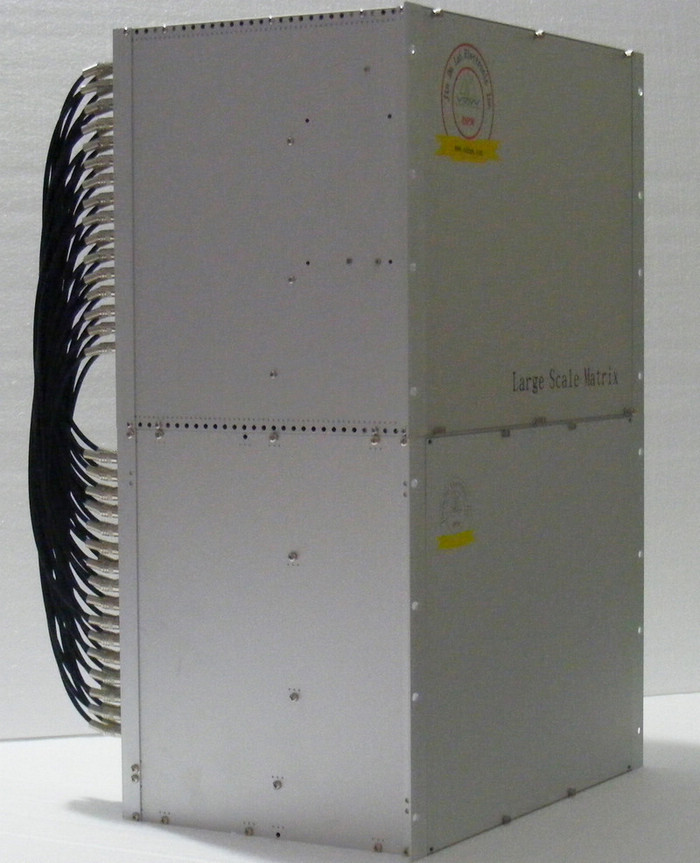 V51232插卡式视频矩阵切换器