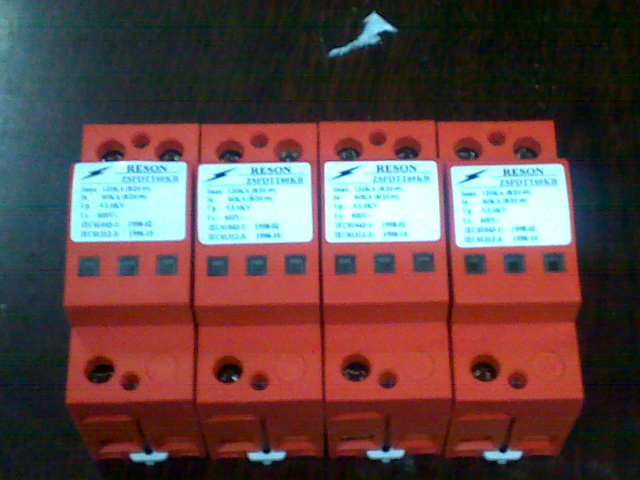 深圳防雷厂家雷晟电源防雷器