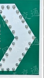 太阳能爆闪灯，警示灯 太阳能红蓝闪灯