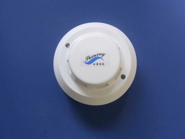 烟雾独立探测报警器