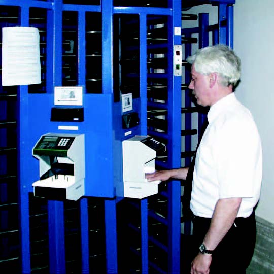 监狱AB门掌形仪