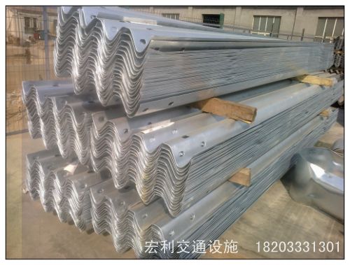 波形护栏板厂家，公路波形护栏厂家
