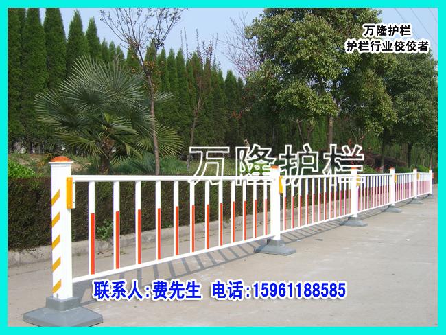 厂家直销：护栏护栏，隔离护栏，交通护栏，道路护栏