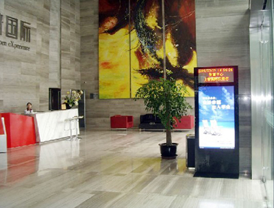 热销高清网络展厅广告机、酒店广告机、电梯广告机