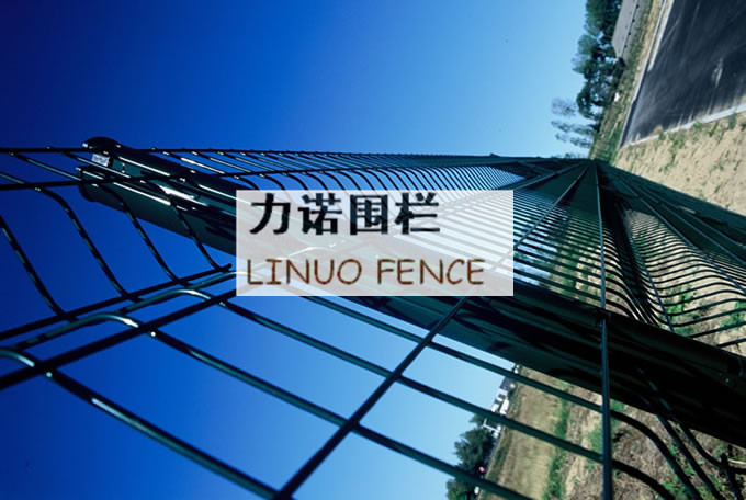 桃型立柱护栏、网片栅栏