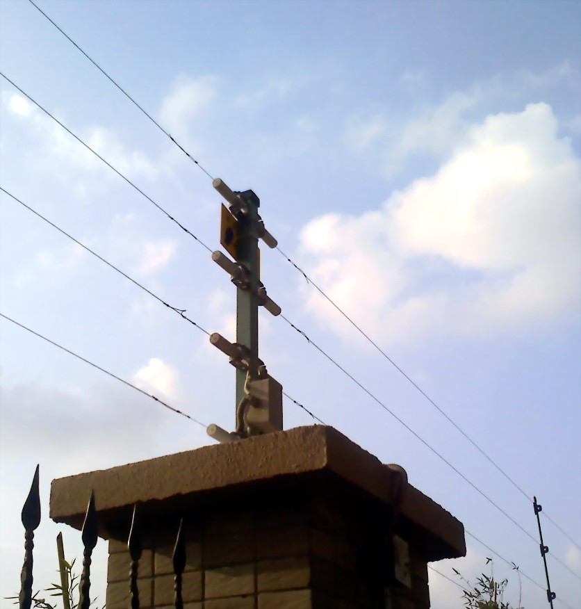 安防“管家婆”-英国罗特兰双防脉冲电子围栏