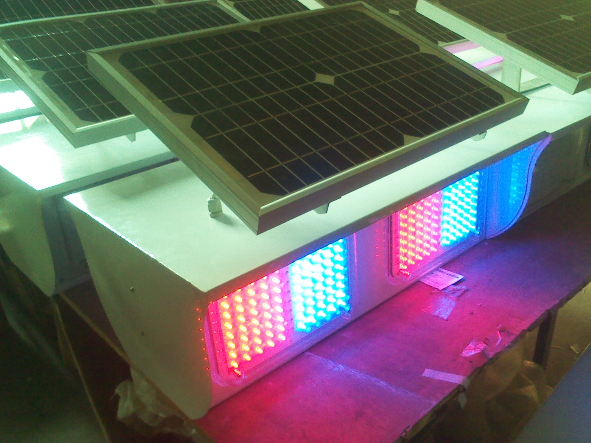 福建警示灯 爆闪灯 太阳能警示灯